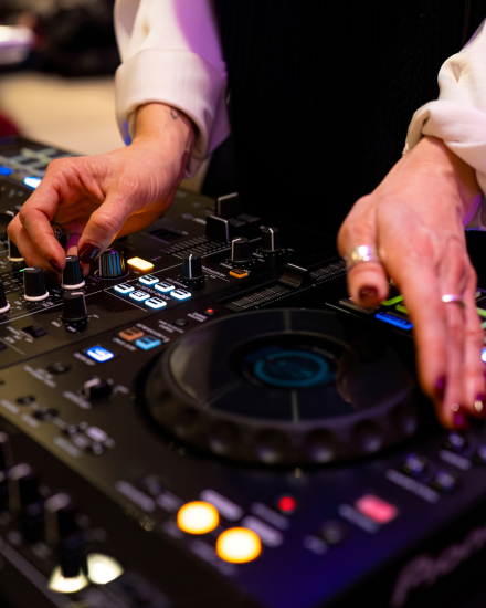 <span><span>Dj set afterwork - Muses la Défense - bar à cocktails</span></span>