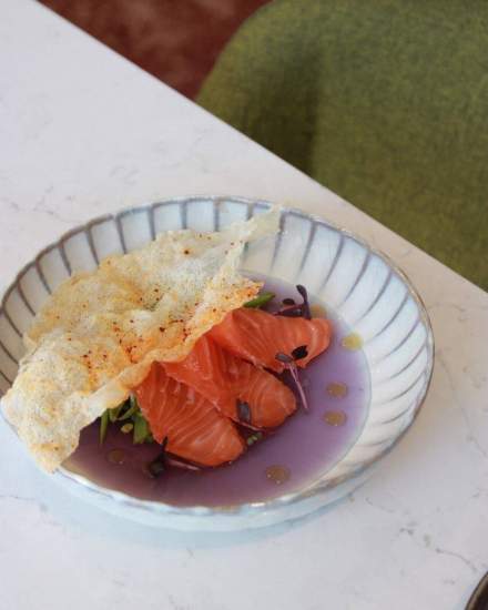 Plat de saison du Menu Muses – déjeuner au restaurant Muses La Défense