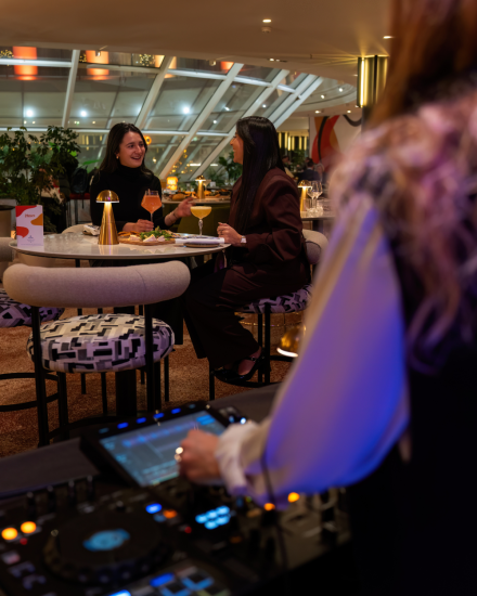 <span><span>Dj set afterwork - Muses la Défense - bar à cocktails</span></span>