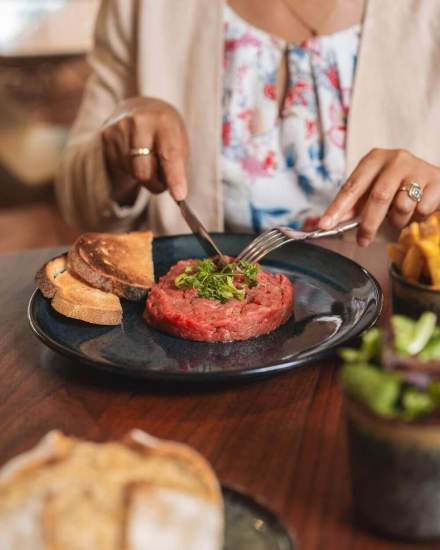Tartare de bœuf Limousin et ses frites 